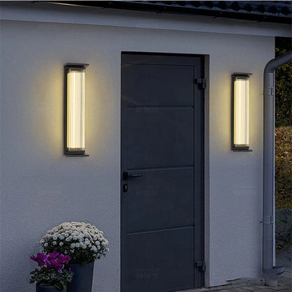 Xu LED Outdoor Wall Lamp